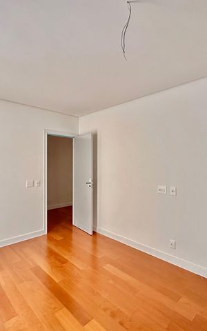 Apartamento à venda com 225m², 4 quartos e 4 vagas