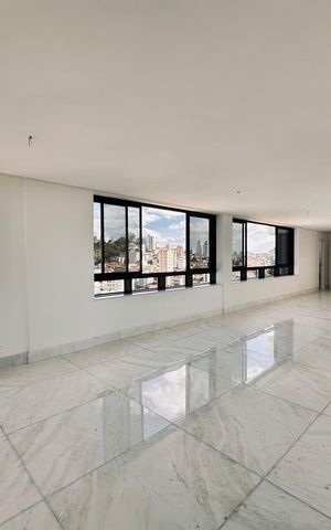 Apartamento à venda com 225m², 4 quartos e 4 vagas