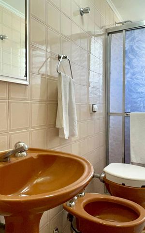 Apartamento à venda com 118m², 3 quartos e 1 vaga Apartamento à venda com 118m², 3 quartos e 1 vagaBanheiro
