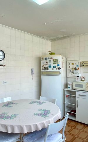 Apartamento à venda com 118m², 3 quartos e 1 vaga Apartamento à venda com 118m², 3 quartos e 1 vagaCozinha