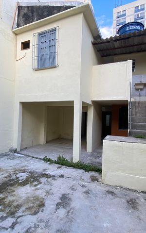 Casa à venda com 120m², 2 quartos e sem vaga