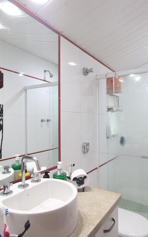 Casa de condomínio para alugar com 170m², 3 quartos e 1 vagaBanheiro da suíte
