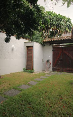Casa de condomínio para alugar com 170m², 3 quartos e 1 vagaGaragem