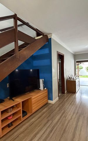 Casa de condomínio para alugar com 170m², 3 quartos e 1 vaga Casa de condomínio para alugar com 170m², 3 quartos e 1 vagaSala