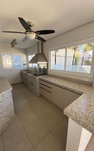 Casa de condomínio à venda com 436m², 4 quartos e 4 vagas