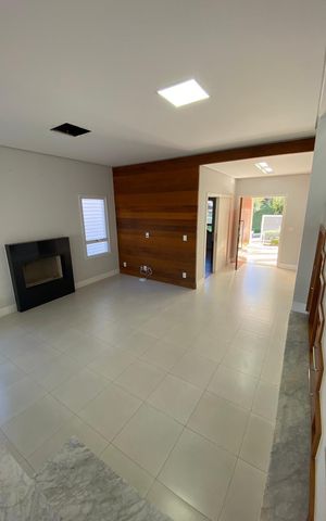 Casa de condomínio à venda com 436m², 4 quartos e 4 vagas