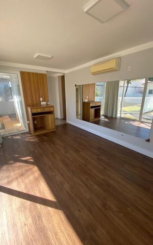 Casa de condomínio à venda com 436m², 4 quartos e 4 vagas