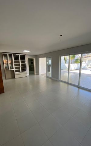 Casa de condomínio à venda com 436m², 4 quartos e 4 vagas