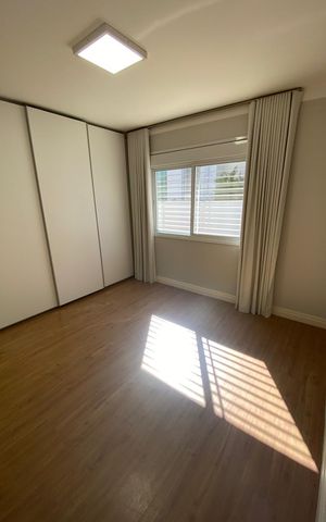 Casa de condomínio à venda com 436m², 4 quartos e 4 vagas