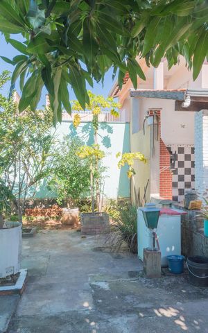 Casa à venda com 200m², 2 quartos e 2 vagas