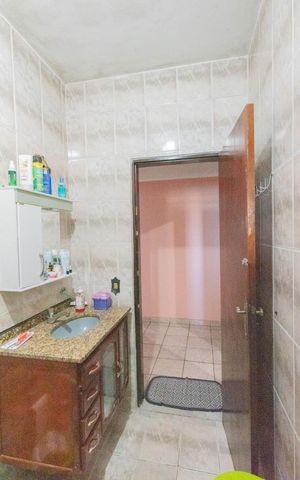 Casa à venda com 200m², 2 quartos e 2 vagas