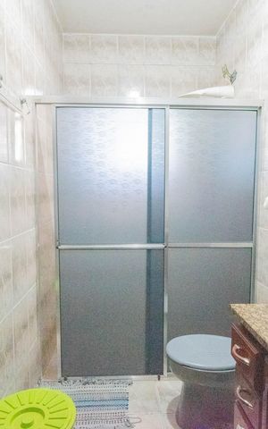 Casa à venda com 200m², 2 quartos e 2 vagas