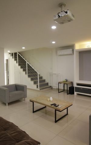 Casa para alugar com 340m², 3 quartos e 2 vagasSala