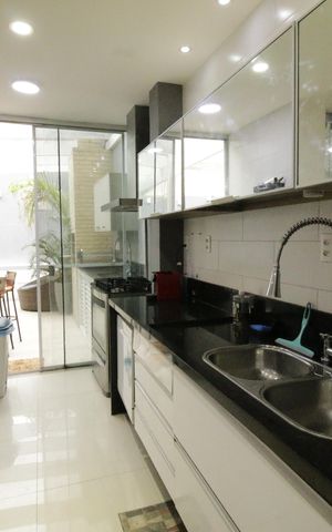Casa para alugar com 340m², 3 quartos e 2 vagasCozinha