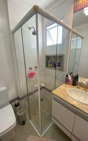 Casa de condomínio à venda com 178m², 3 quartos e 4 vagas