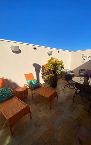 Casa de condomínio à venda com 178m², 3 quartos e 4 vagas