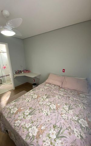 Casa de condomínio à venda com 178m², 3 quartos e 4 vagas