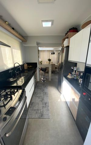Casa de condomínio à venda com 178m², 3 quartos e 4 vagas