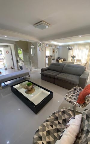 Casa de condomínio à venda com 178m², 3 quartos e 4 vagas
