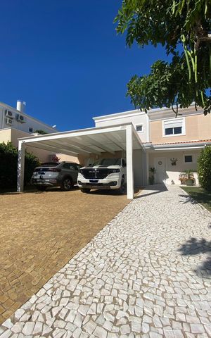 Casa de condomínio à venda com 178m², 3 quartos e 4 vagas
