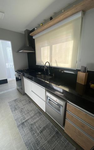 Casa de condomínio à venda com 178m², 3 quartos e 4 vagas