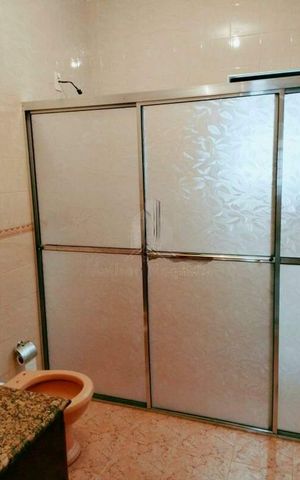 Casa à venda com 107m², 3 quartos e 2 vagas