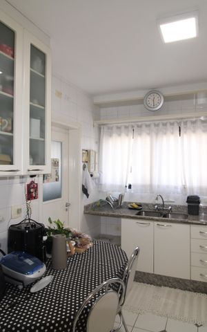 Apartamento para alugar com 128m², 3 quartos e 3 vagasCozinha