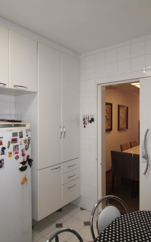 Apartamento para alugar com 128m², 3 quartos e 3 vagasCozinha