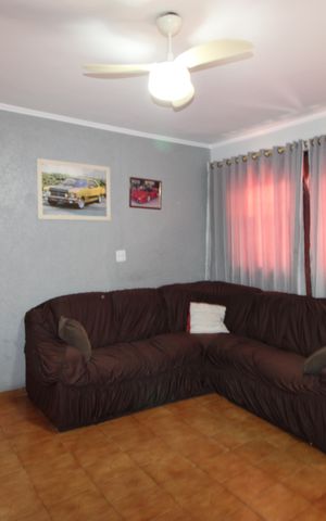 Casa à venda com 189m², 3 quartos e 7 vagasSala