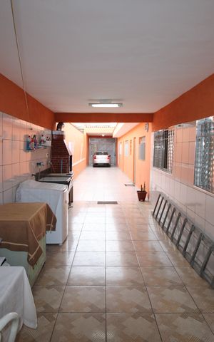 Casa à venda com 189m², 3 quartos e 7 vagasÁrea de Serviço