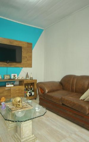 Casa à venda com 142m², 3 quartos e 2 vagasSala