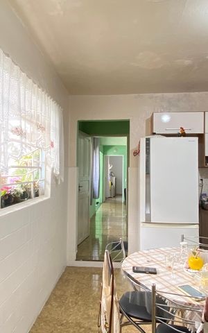 Casa à venda com 159m², 2 quartos e 3 vagas Casa à venda com 159m², 2 quartos e 3 vagasCozinha