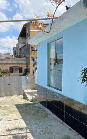 Casa à venda com 159m², 2 quartos e 3 vagas Casa à venda com 159m², 2 quartos e 3 vagasÁrea externa - Garagem