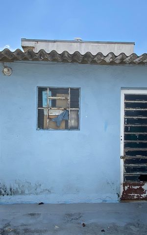 Casa à venda com 159m², 2 quartos e 3 vagas Casa à venda com 159m², 2 quartos e 3 vagasVaranda