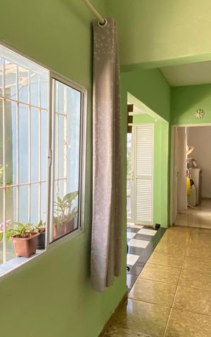 Casa à venda com 159m², 2 quartos e 3 vagas Casa à venda com 159m², 2 quartos e 3 vagasAntessala
