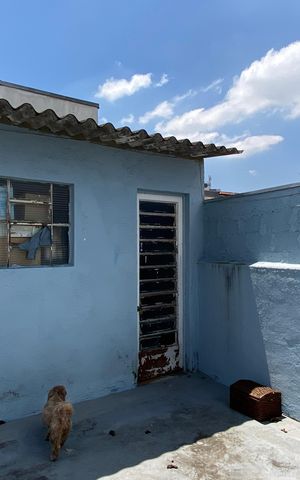Casa à venda com 159m², 2 quartos e 3 vagas Casa à venda com 159m², 2 quartos e 3 vagasVaranda
