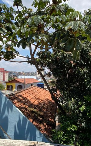 Casa à venda com 159m², 2 quartos e 3 vagas Casa à venda com 159m², 2 quartos e 3 vagasVaranda