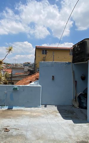 Casa à venda com 159m², 2 quartos e 3 vagas Casa à venda com 159m², 2 quartos e 3 vagasVaranda