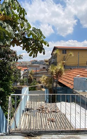 Casa à venda com 159m², 2 quartos e 3 vagas Casa à venda com 159m², 2 quartos e 3 vagasVaranda