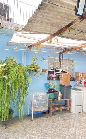 Casa à venda com 159m², 2 quartos e 3 vagas Casa à venda com 159m², 2 quartos e 3 vagasÁrea externa - Garagem