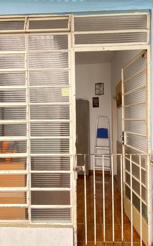 Casa à venda com 159m², 2 quartos e 3 vagas Casa à venda com 159m², 2 quartos e 3 vagasÁrea externa