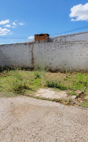 Casa à venda com 106m², 2 quartos e 2 vagas