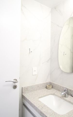 Apartamento à venda com 45m², 1 quarto e sem vagaBanheiro da Suíte 1