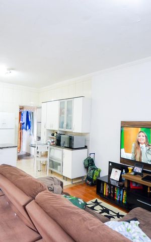 Casa à venda com 187m², 2 quartos e 2 vagasSala - Casa 2