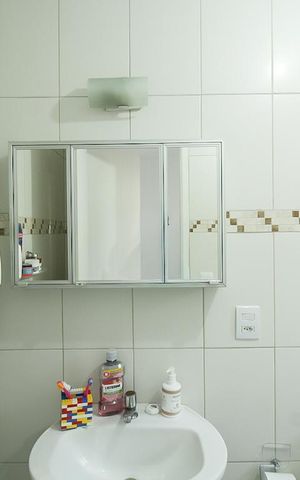 Apartamento à venda com 57m², 2 quartos e 2 vagas Apartamento à venda com 57m², 2 quartos e 2 vagasBanheiro da Suíte