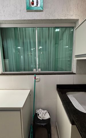 Casa à venda com 250m², 3 quartos e 4 vagas Casa à venda com 250m², 3 quartos e 4 vagasÁrea de Serviço