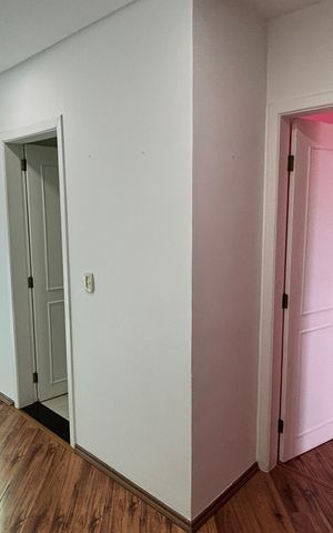 Casa à venda com 250m², 3 quartos e 4 vagas Casa à venda com 250m², 3 quartos e 4 vagasEscritório