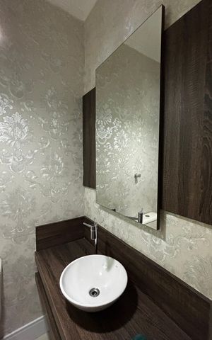 Casa à venda com 250m², 3 quartos e 4 vagas Casa à venda com 250m², 3 quartos e 4 vagasLavabo