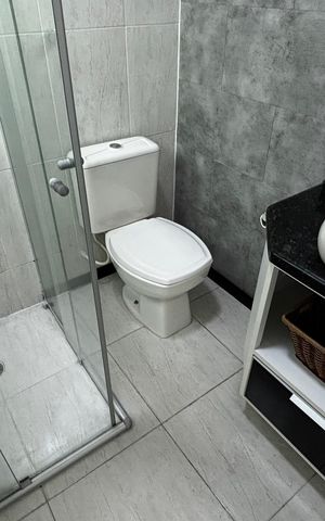 Casa à venda com 250m², 3 quartos e 4 vagas Casa à venda com 250m², 3 quartos e 4 vagasBanheiro