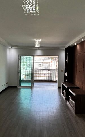 Casa à venda com 250m², 3 quartos e 4 vagas Casa à venda com 250m², 3 quartos e 4 vagasSala